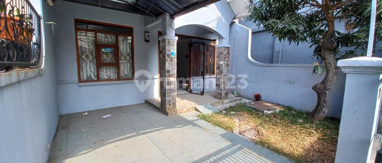 For Sale House in Graha Asih Soekarno Hatta Bandung Complex Comfortable and Well-Maintained Residence Ready to Occupy Strategic Location with Easy Access Close to Main Road 1
