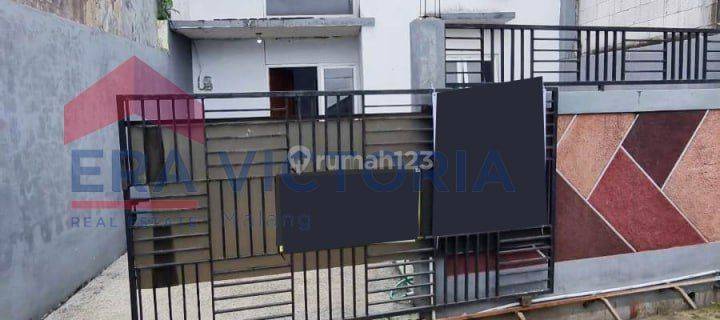 Dijual Rumah Minimalis Dilengkapi Dengan 2 Kamar Tidur Lokasi Strategis Berada Didalam Perumahan Lokasi Di Daerah Pakisaji Kota Malang Jawa Timur 1