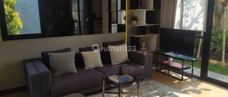 Rumah 2 Lantai Siap Huni, Full Furniture Di Lippo Cikarang  1