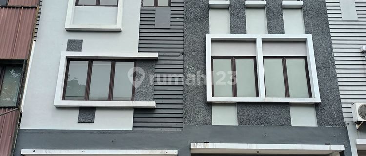 Ruko 3 Lantai di Cibubur Jawa Barat Lokasi Strategis nego  1