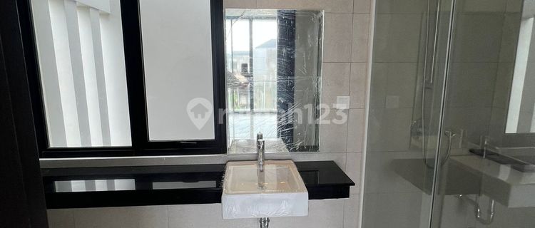 Ready-to-Occupy House in Pantai Indah Kapuk 2, Baltimore Hoek Type 1