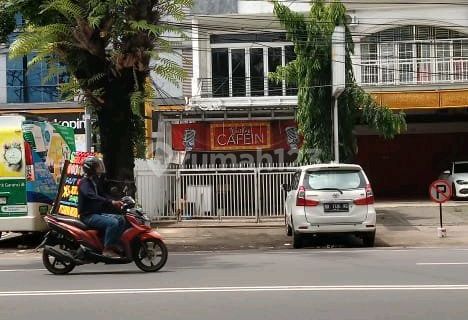 Beautiful 4-Story Ratulangi Ruko, Very Strategic Location 1