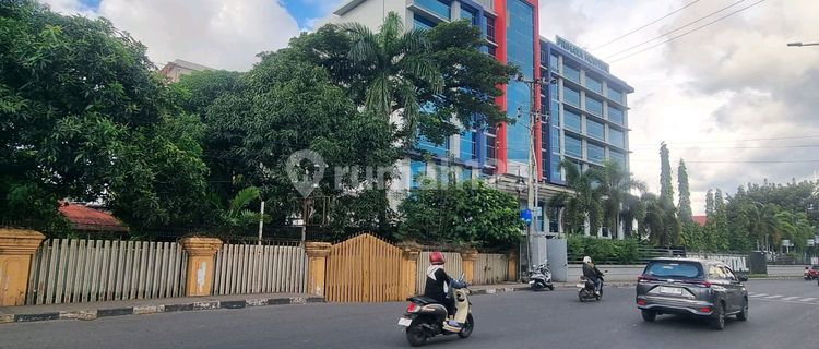 Rumah 1 Lantai Tengah Kota Makassar Kawasan Bisnis 1