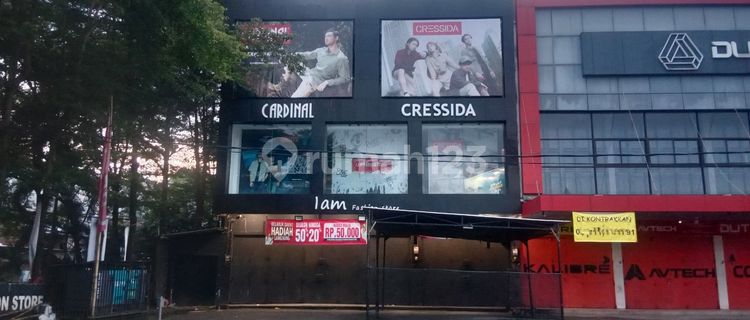 3-Story Commercial Shop House in Perintis Kemerdekaan Area 1