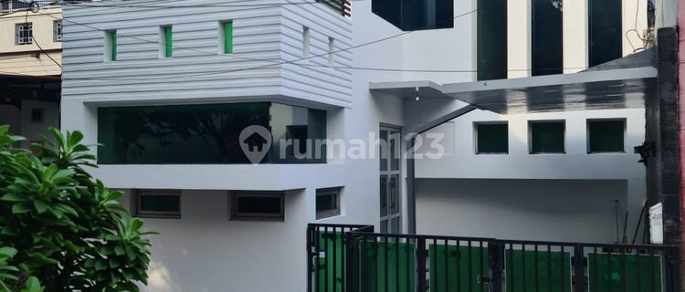 Di Jual Rumah Cantik 2½ Lantai, Siap Huni Di Jatibening  Bekasi 1