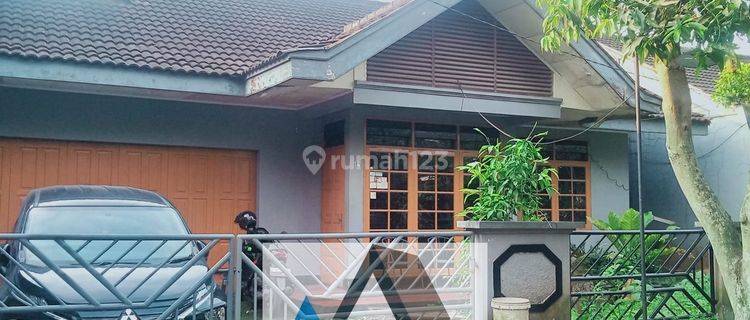 Rumah Klasik Dalam Komplek Area Regol Buah Batu Kota Bandung 1