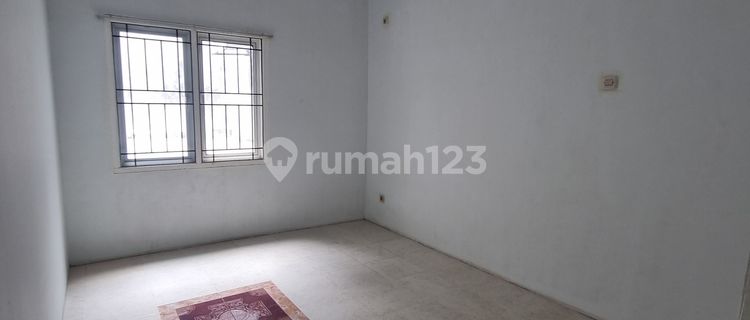 2-Story Shop House in Poris Tangerang Strategic Location Negotiable 1