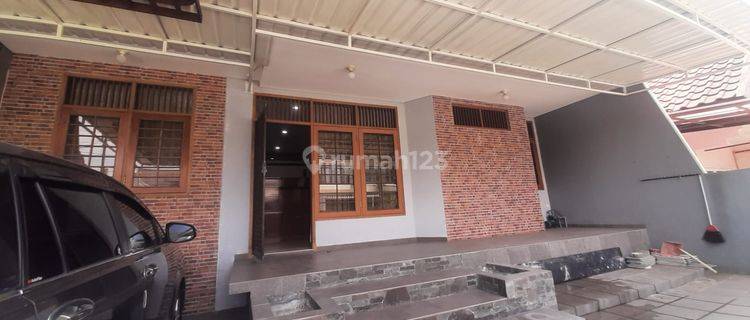 Rumah Siap Huni Full Furnished di Puri Anjasmoro Semarang 1
