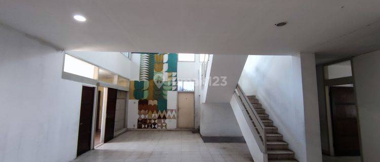 Commercial Building di Gajah Mungkur Semarang 1