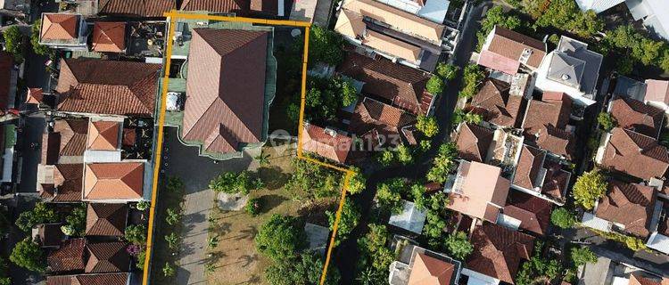 Rumah Mewah Halaman Luas di Denpasar Barat Dijual Cepat 1