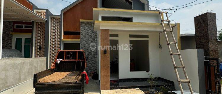 Rumah Siap Huni Dekat Menuju Lebak Bulus Jakarta Selatan  1