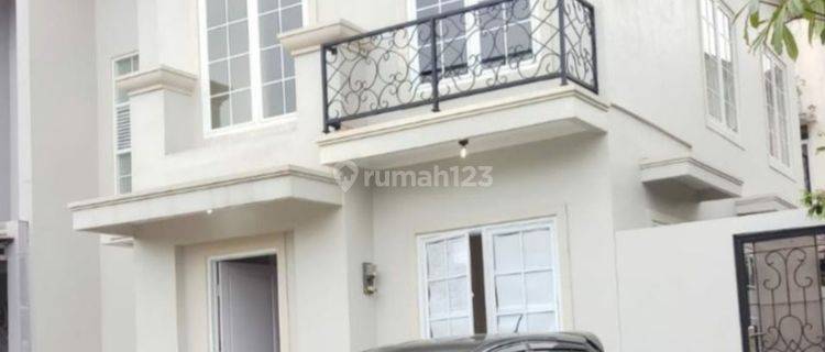 Rumah 4KT hadap taman di tengah kota Cilegon  1