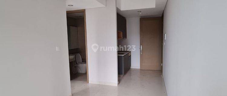 Jual Rugi!! Harus Cepat!! 2BR Taman Anggrek Residence Baru Unfurnished Lantai Sedang 1