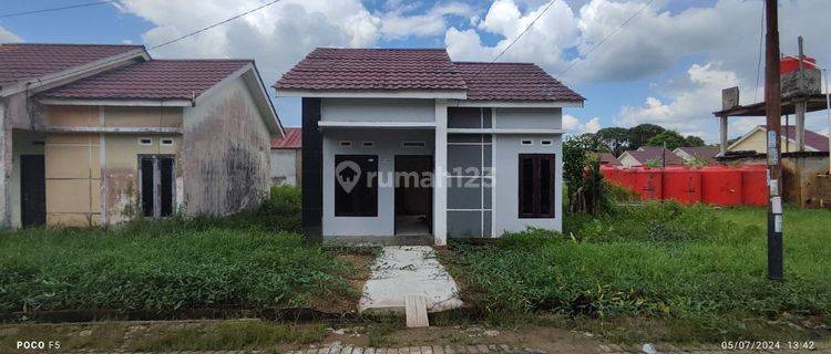 Dijual Cepat Rumah Komplek Ambasador Residence, Ambawang 1