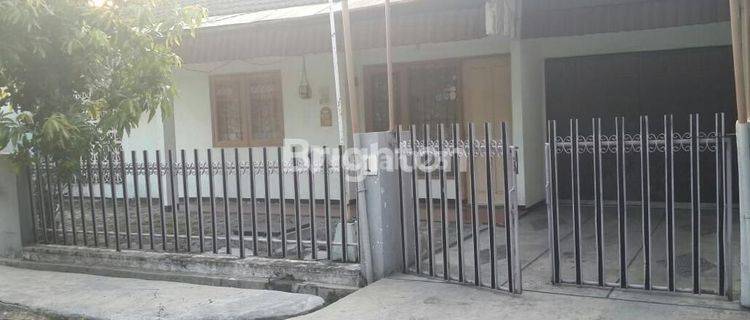 RUMAH HOOK HITUNG TANAH DI KUTISARI INDAH SELATAN 1