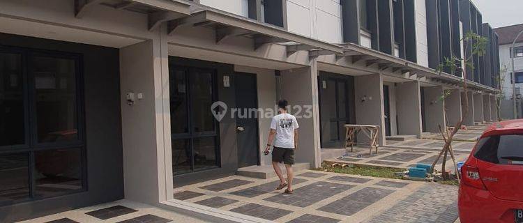 Rumah Kantor 3 lantai di latinos Business district BSD City  1