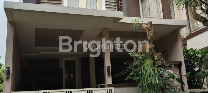 RUMAH 2 LANTAI FULL FURNISH DI DE CASSABLANCA RESIDENCE DEKAT GERBANG TOL MALANG 1