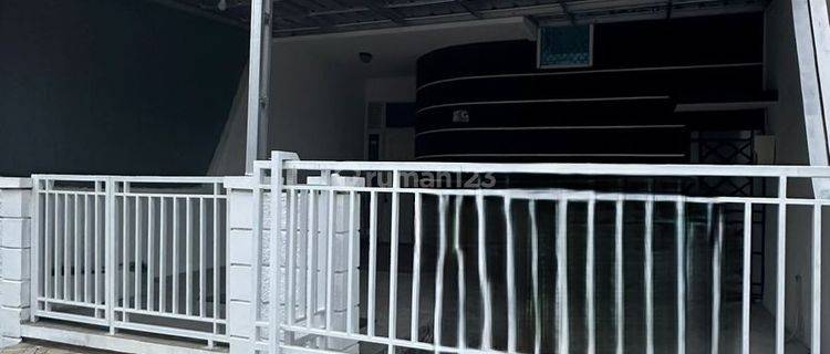 Rumah Kontrakan 2 Lantai Bagus Siap Huni Luas Tanah 110m Lingkungan Nyaman Dekat Pintu Tol Cakung di Pulogebang, Jakarta Timur 1