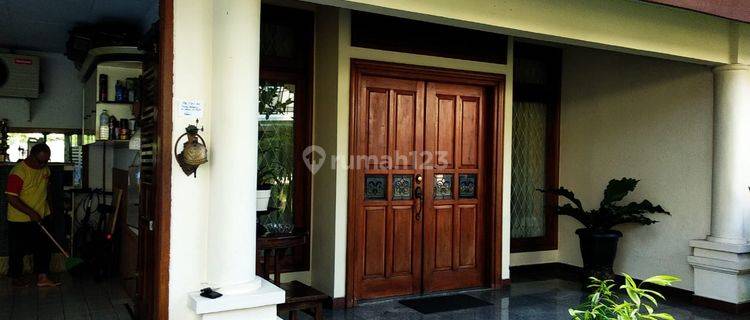 Rumah 2 Lantai Bagus Semi Furnished SHM di Bintaro, Tangerang Selatan 1