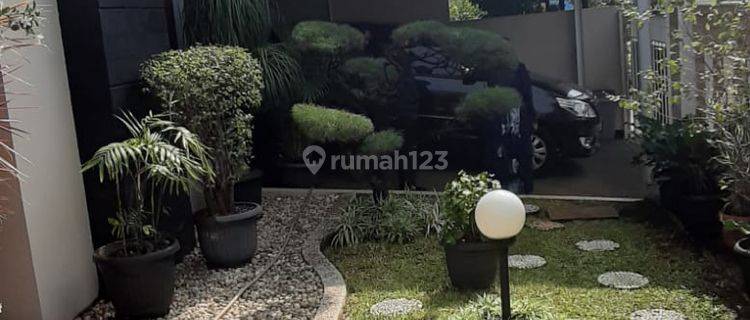 Dijual Rumah Hoek Siap Huni di Kemang Pratama Bekasi 1