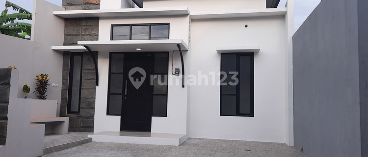 Live in a Beautiful Small House Unit. 1