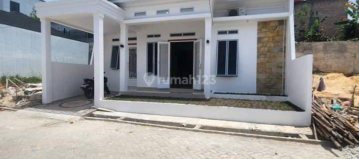 Rumah Minimalis di Jalan Delima Panam  1