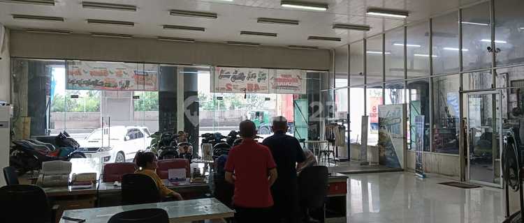 For Rent Ex Showroom Motorcycle by the Road in Cilincing 1