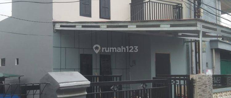 Rumah 2 Lt Siap Huni Rapi di Cipondoh Tangerang 1