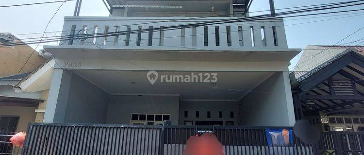 Rumah 2 Lantai di Bsd Nusaloka, Tangerang Selatan 1