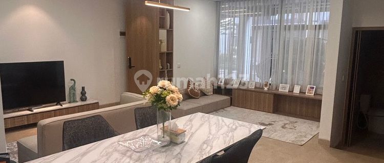 For Rent Furnished House Near KRL Station in Tanah Kayu Bsd City 1