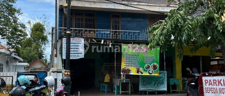 Commercial House in Front of a Large Hospital in Madiun 1