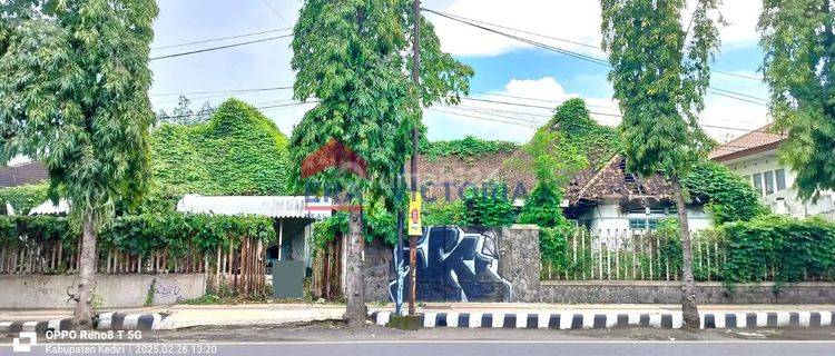 Rumah Kontrakan Di Pusat Kota Kediri Unfurnished SHM Area Bisnis Perkantoran Jalan Utama Provinsi Lokasi Super Strategis Dekat RSUD Bhayangkara Cocok Untuk Kantor, Bank, Klinik 1