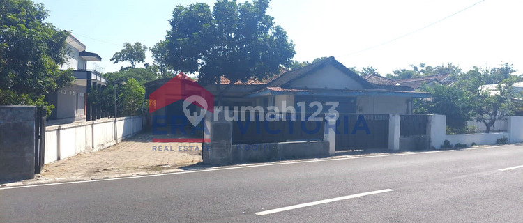 Rumah Bagus Siap Huni SHM Banyakan, Kediri 1