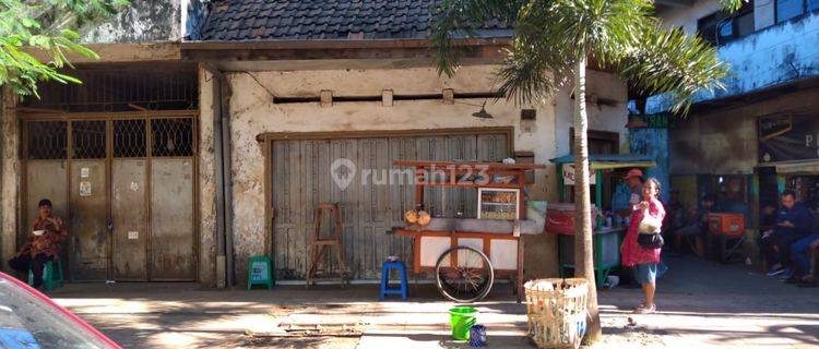 Dijual Cepat Rumah Komersial Area Surabaya Pusat, Hitung Tanah Nol Jalan Raya Jenderal Basuki Rachmad Surabaya 1