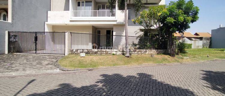 Rumah Graha Family 2 Lantai Lokasi Premium Dekat Club House Golf Graha Family 1