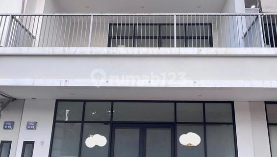 For Rent: 3-Story Strategic Shop House on Boulevard Upj Bintaro 1