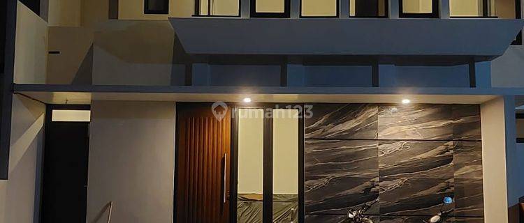 Rumah 2 Lantai Baru Semi Furnished SHM di Jl. Timoho, Rw.02, Demangan, Kec. Gondokusuman, Kota Yogyakarta, Daerah Istimewa Yogyakarta 55221, Yogyakarta 1