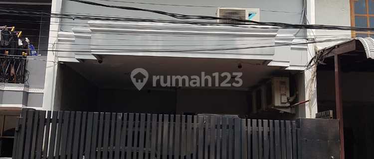 House, 2 Floors, Strategic Location & Flood-Free in Pondok Kelapa, Jakarta, Negotiable!!! 1