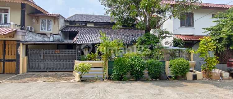 Golden Opportunity! Spacious House in Diduren Sawit with Super Strategic Location! 1