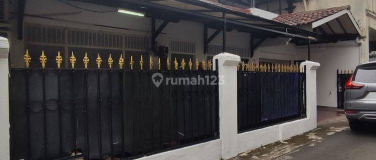 Rumah Tinggal 2 Lantai Akses Jalan 1 Mobil Di Tebet Barat 1