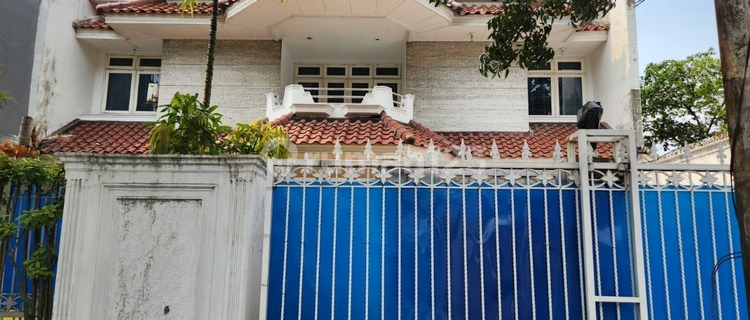 Spacious House for Office, Tutoring Center, Lab/Clinic in Duren Tiga, South Jakarta 1