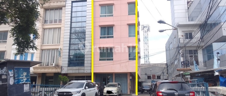 Ruko 4 1/2 Lantai di Lokasi Strategis Komersil Strategis Jl. Dr. Saharjo Tebet, dan Hanya 7 Menit ke Tol Pancoran 1