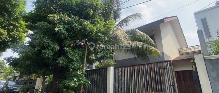 Dijual Rumah 2 Lantai Di Area Bisnis/ Perkantoran Pancoran Jakarta Selatan 1