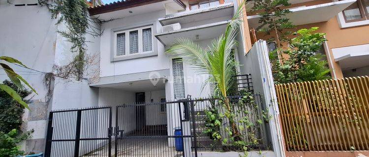 Rumah 4 Lantai Gaya Minimalis Modern di Tebet, di Area Pusat Kuliner dan Bisnis 1