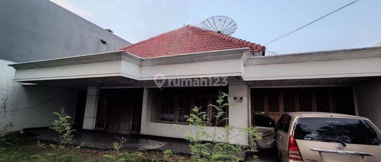 Dijual Rumah Siap Huni Di Jalan Kemuning, Pusat Kota Surabaya 1