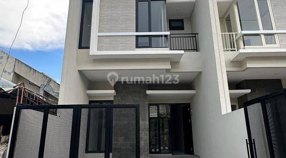 Dijual Rumah Baru Di Kutisari Indah, Dekat Kampus Petra 1