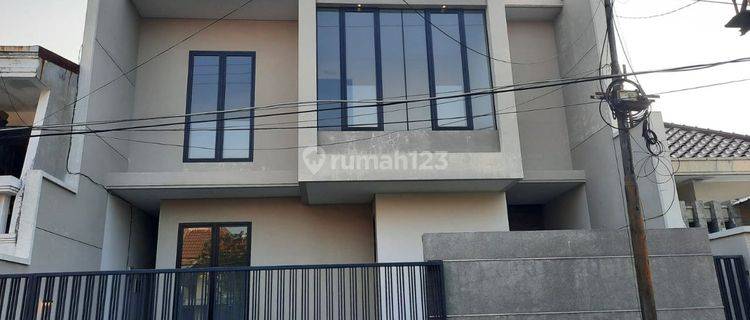 Dijual Rumah Baru Di Manyar Tirtoasri, Dekat Raya Kertajaya Indah 1