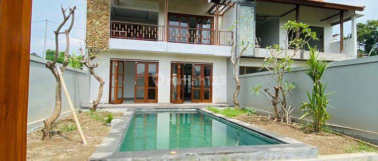 Dijual Villa Mewah di Tegenungan Full Furnished 1