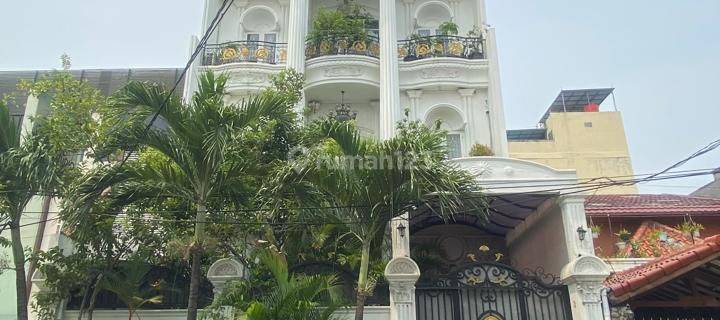 Di Jual Rumah Mewah, Full Furnished, Dekat Mkg, Masjid, Lokasi Strategis Di Kelapa Gading - Jakarta Utara 1