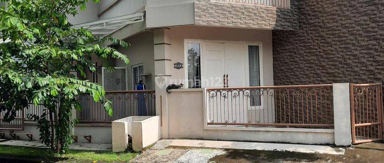 Di Jual Cepat Rumah 2 LT, posisi Hook segitiga, Full Furnish di Royal Residence - Jakarta Timur 1